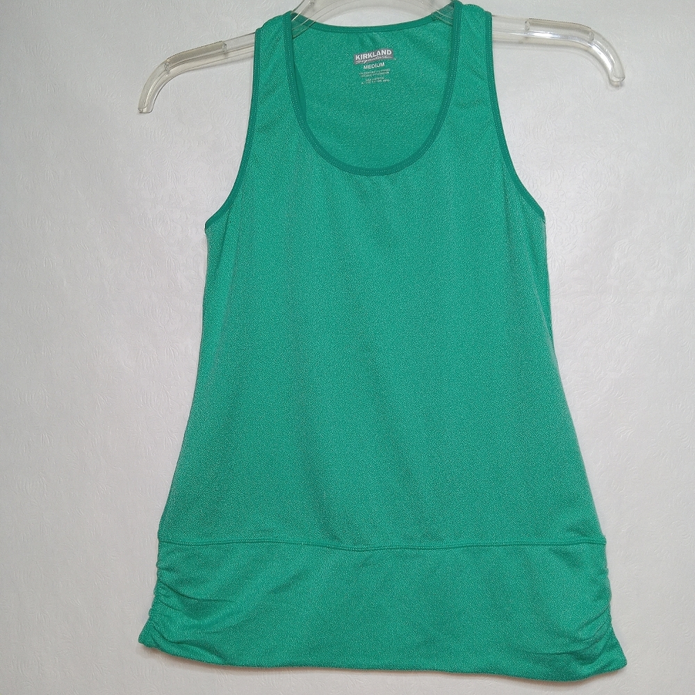 Kirkland Signature women's workout tank top size M